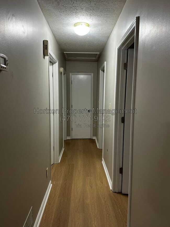 Building Photo - 4014 White Oak Ct NW