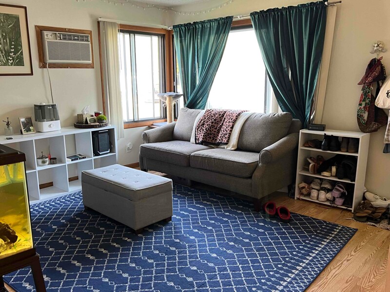 Building Photo - 419 4th Ave E