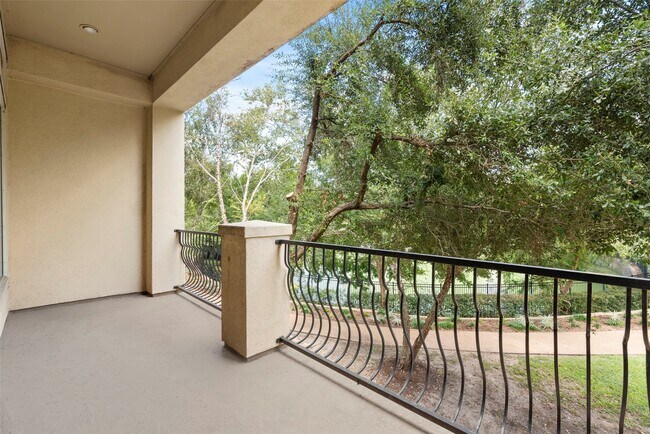 Building Photo - 9125 Harbor Hills Dr