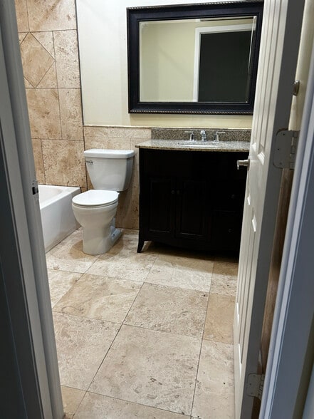 Building Photo - 3583 Whispering Oaks Ln