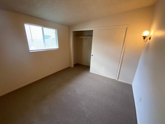 Building Photo - 1205 Lela Ln