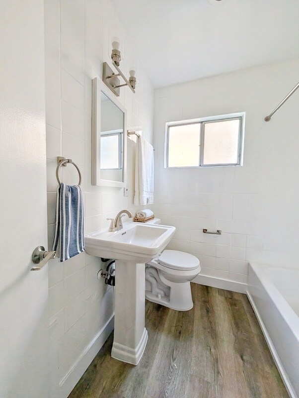 Building Photo - 1818 W Sumac Ln