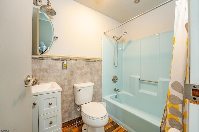 Building Photo - 545 N Connecticut Ave