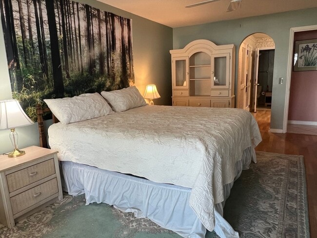 Building Photo - Furnished Waterfront Condo in Hilton Head Plantation - Mariners Pt