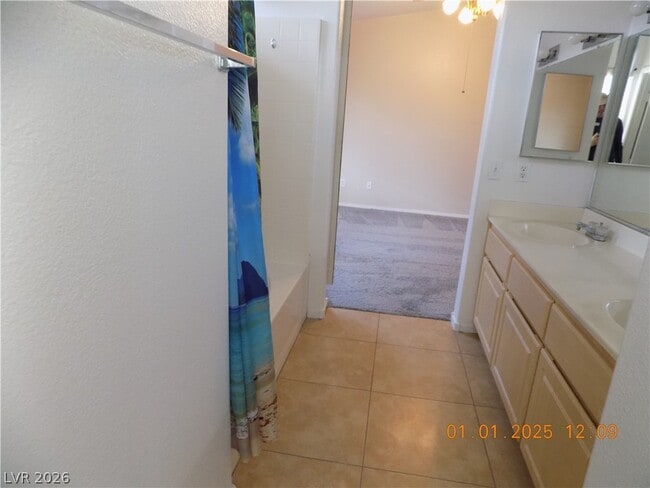 Building Photo - 513 Faultless St