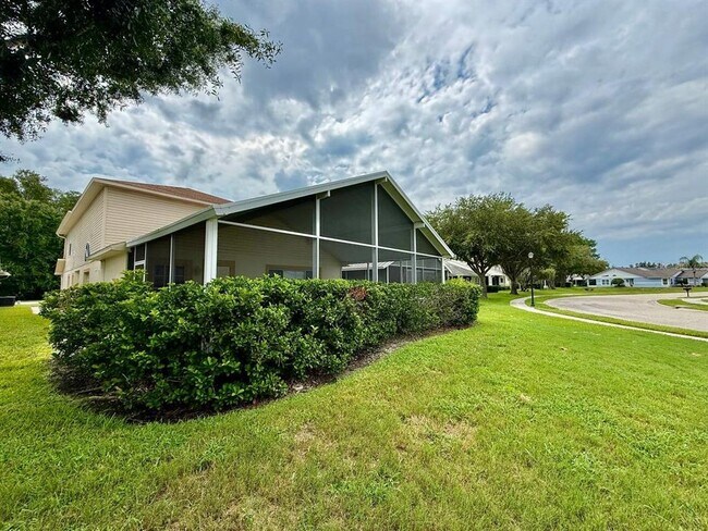 Building Photo - 6600 Gentle Ben Cir