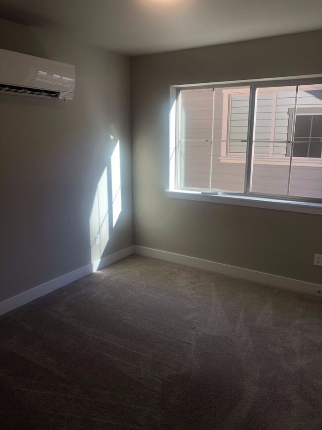 Building Photo - 20132 Reed Ln