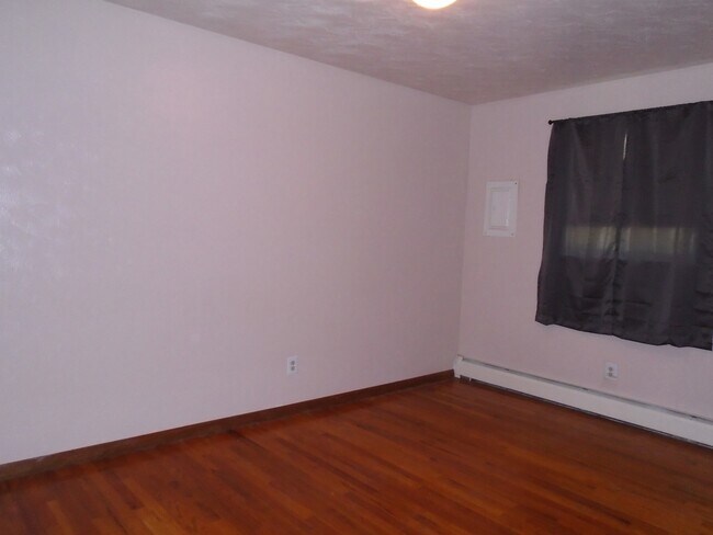 Building Photo - 3009 High Dr