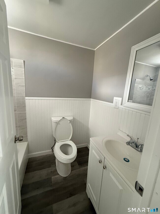 Building Photo - 500 Carroll Ave