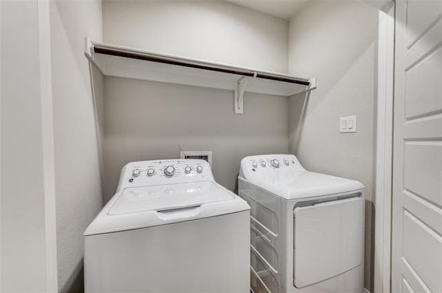 Building Photo - 1926 Bel Air Dr