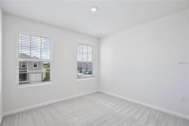 Building Photo - 421 Sedgewick Dr