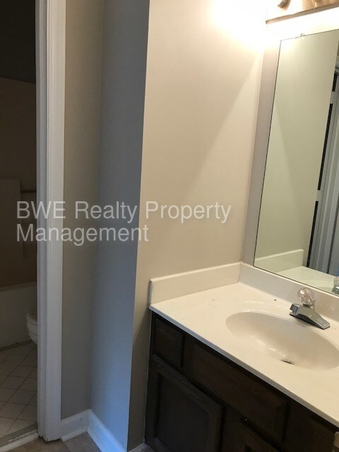 Building Photo - 2 bedroom Townhome in Bell Forge Condo's