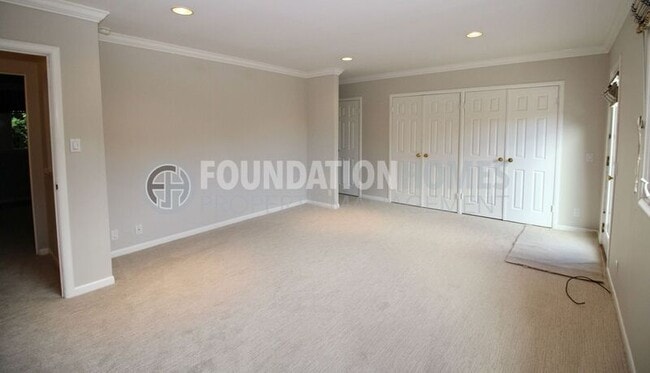 Building Photo - 133 Tiburon Blvd