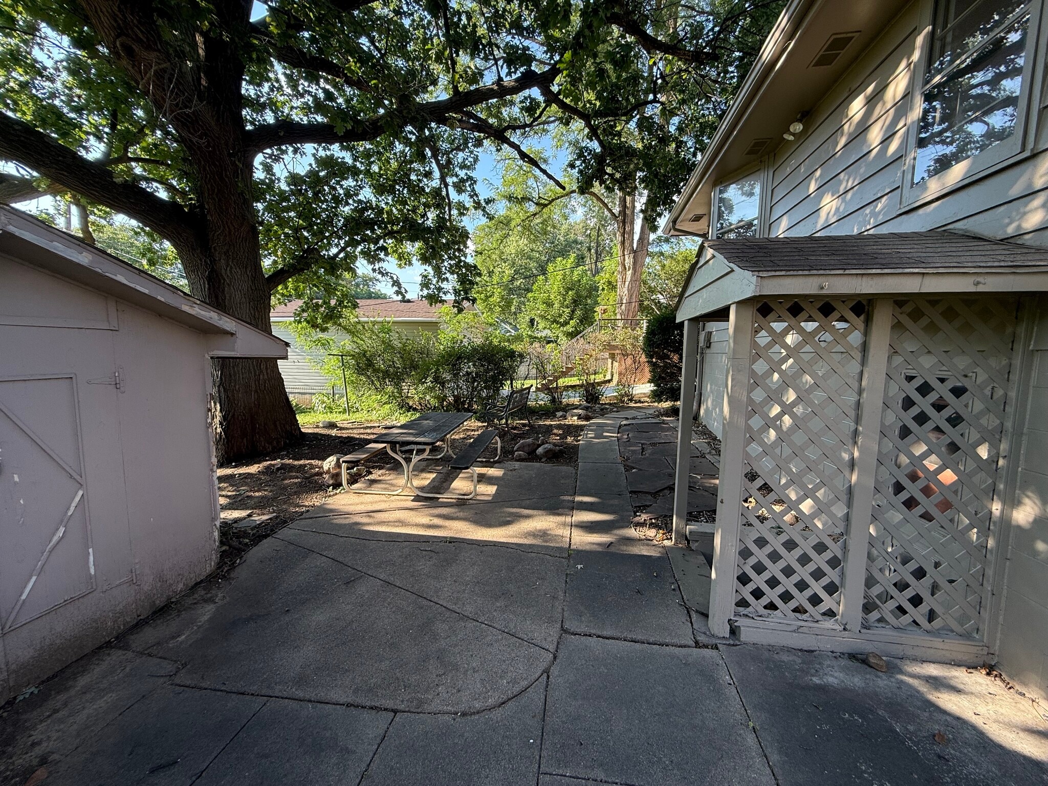Building Photo - 2020 N 61st St