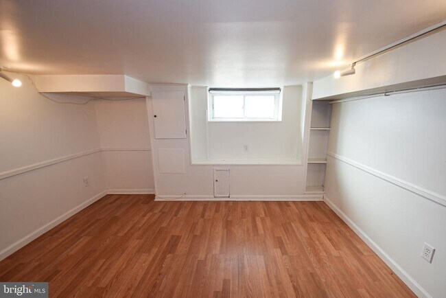 Building Photo - 3606 Hudson St