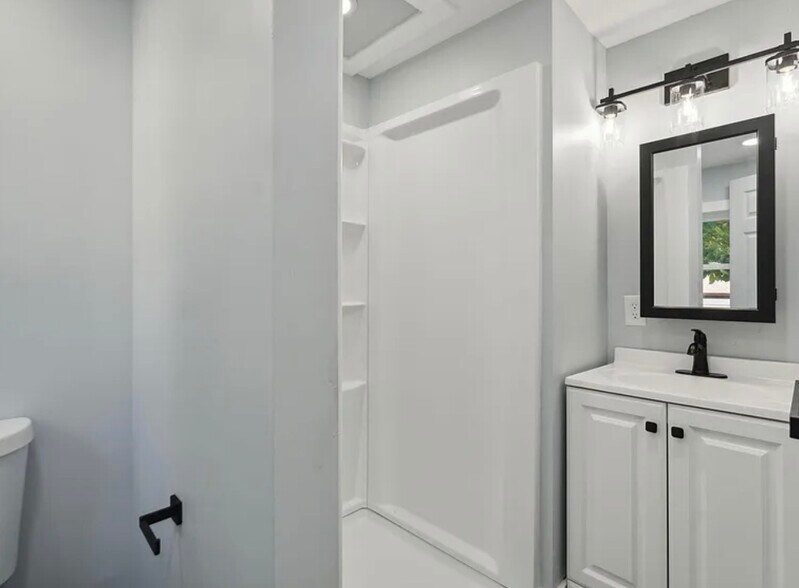 Building Photo - 7 Farnsworth St