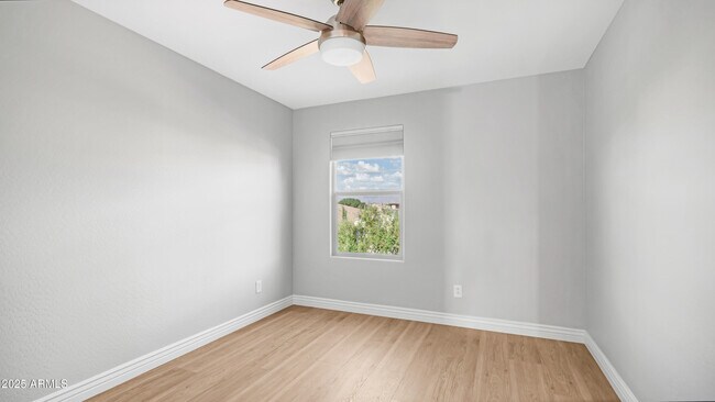 Building Photo - 4349 S Helix