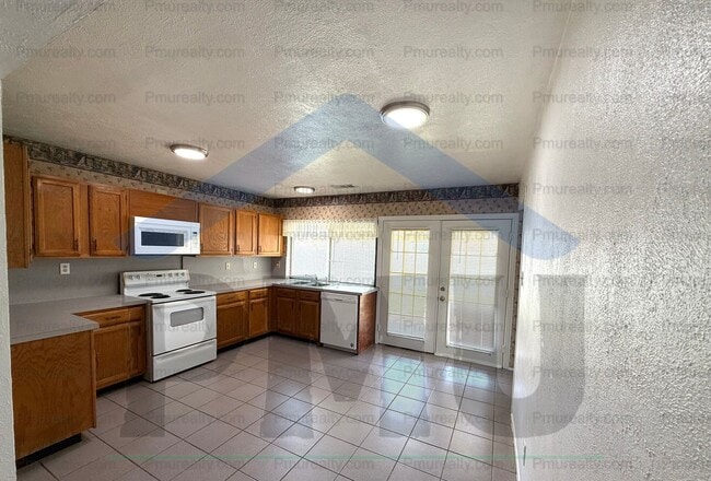 Building Photo - AVAILABLE NOW!!! Lovely 3/2/2 home in Gran...