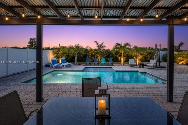 Building Photo - 8175 NW Greenbank Cir