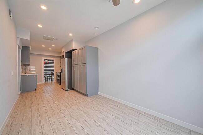 Building Photo - 12625 Memorial Dr