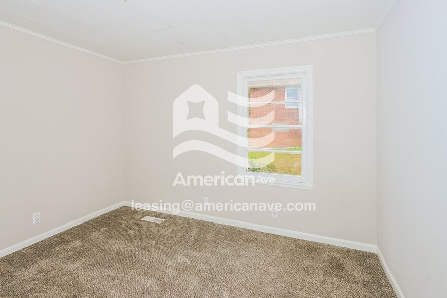 Building Photo - 2016 Knightsbridge Rd