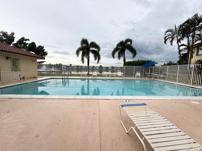 Building Photo - 12196 Sag Harbor Ct