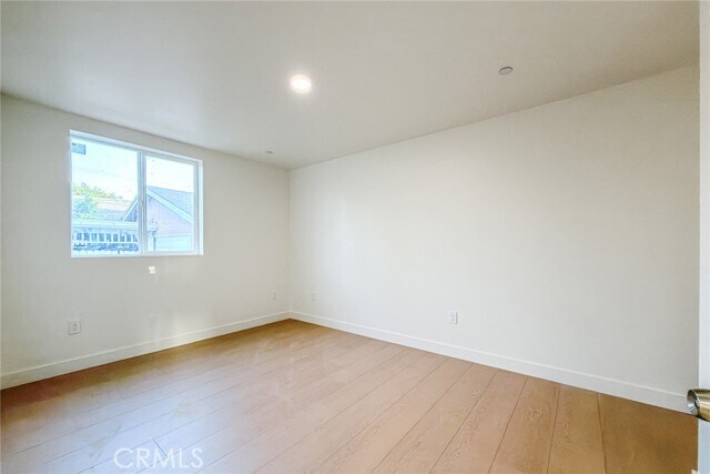 Building Photo - 2120 E 92nd St