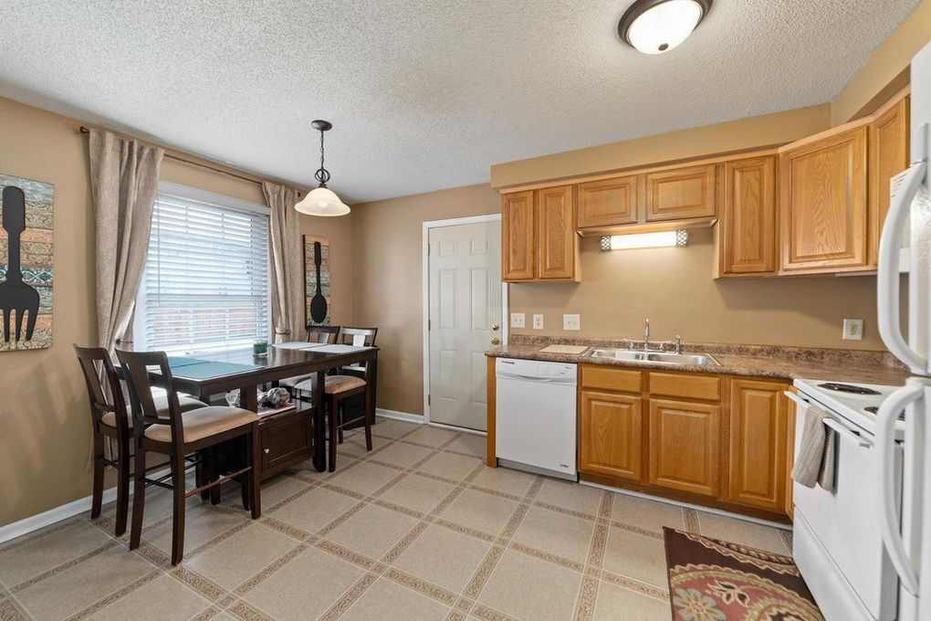 Eat-in kitchen with exit to single car garage (rear entrance) - 1102 Tobacco Rd