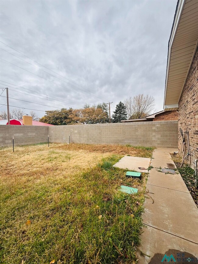 Building Photo - 1317 Stratford Ln