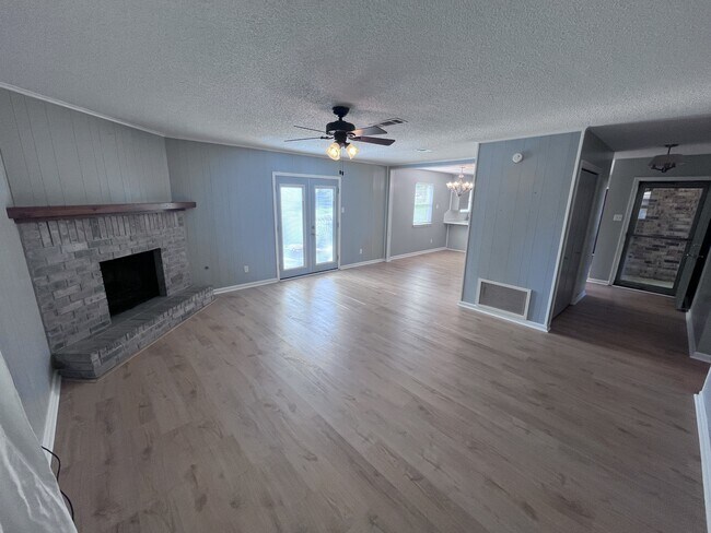 Building Photo - 113 Cornwall Ct