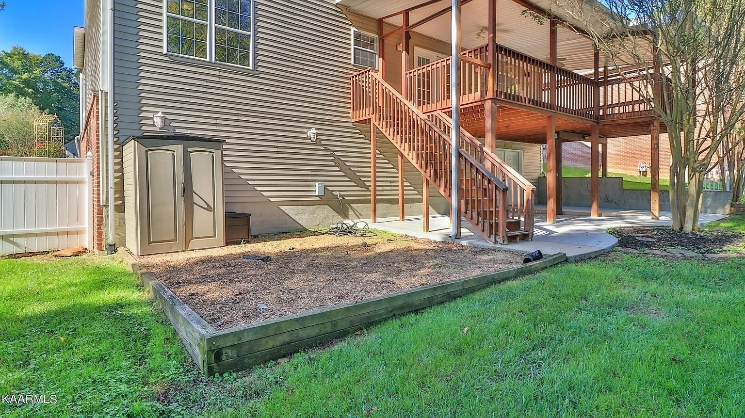 Building Photo - 1852 Pinestraw Ln