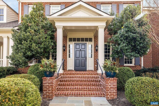 Building Photo - 585 Ragged Mountain Dr