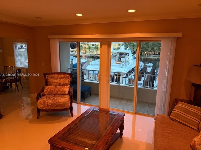 Building Photo - 830 NE 20th Ave