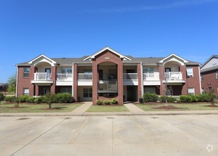 Building Photo - The Greens at Tuscaloosa I/II