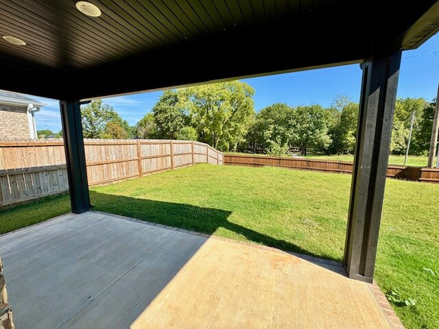 Building Photo - 3909 SW Pecan Cir