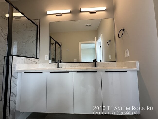 Building Photo - 2010 Titanium Rock Rd