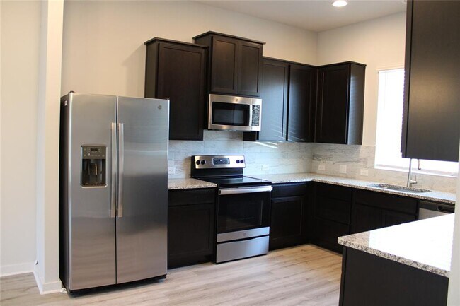 Building Photo - 15008 Casbah Dr