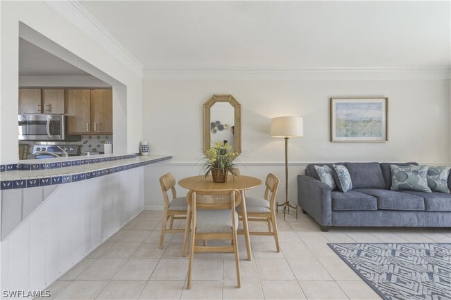 Building Photo - 801 River Point Dr