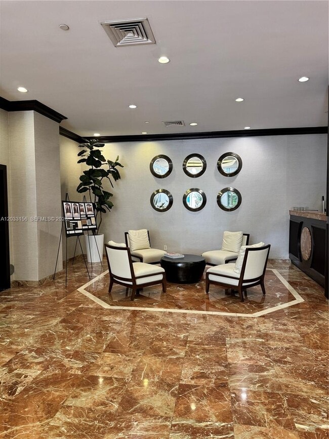 Building Photo - 3610 Yacht Club Dr