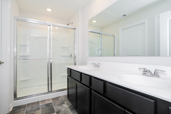 Building Photo - 902 3rd St