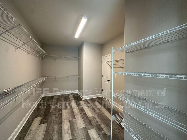 Building Photo - 9209 Colin Crossing Ct