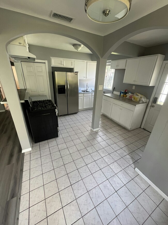 Building Photo - 15700 Crenshaw Blvd
