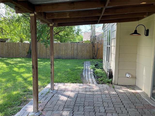 Building Photo - 7204 Shadow Bend Dr