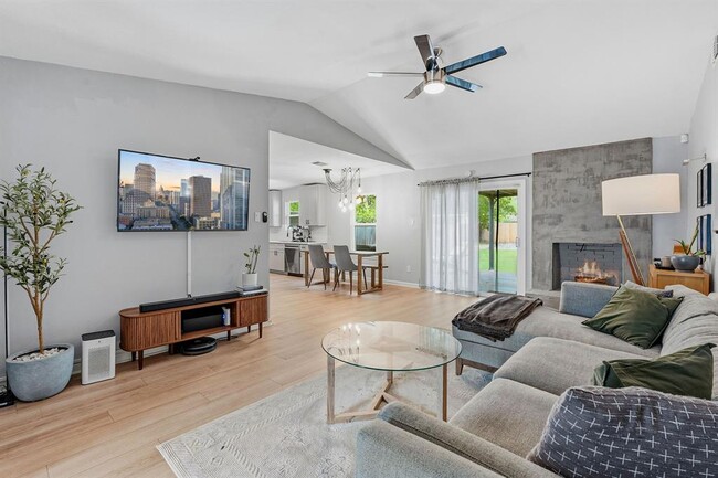 Building Photo - 5804 Brook Valley Dr