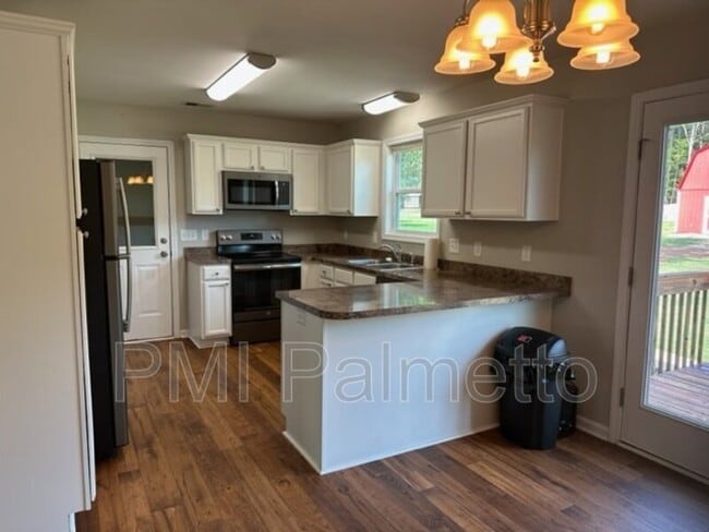 Building Photo - 753 Murray Lindler Rd