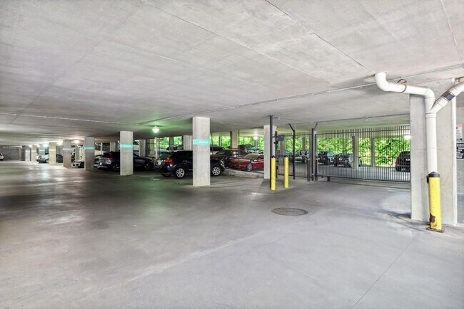 Building Photo - 821 Ralph McGill Blvd NE
