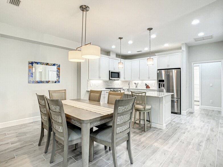 Building Photo - 875 Coral Reef Way