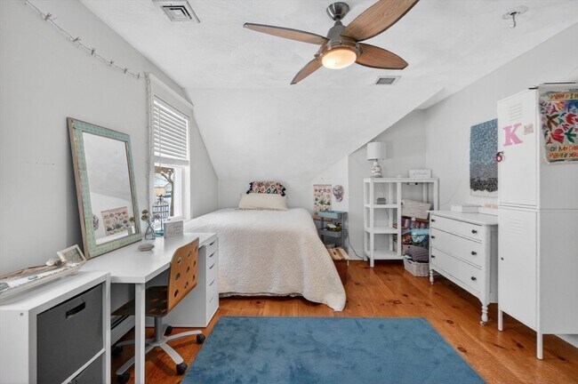 Building Photo - 27 Lower Dam Way