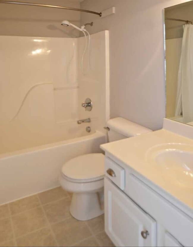 Building Photo - 226 Duncraig Dr