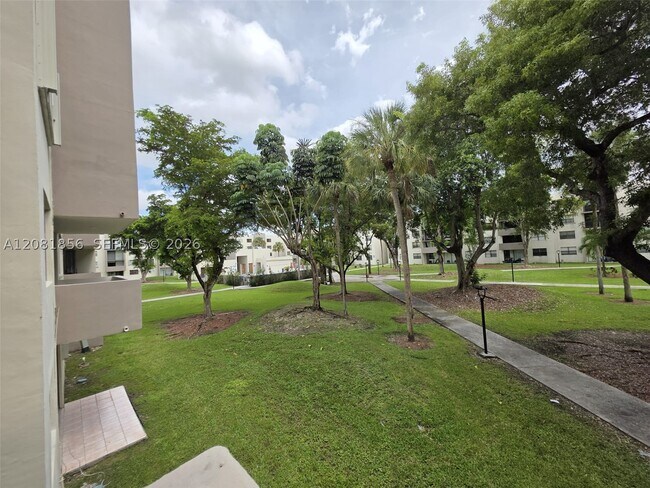 Building Photo - 8006 SW 149th Ave